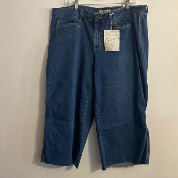 EST. 1946 The Curvy Wide leg crop jeans, size 18W - Picture 1 of 3